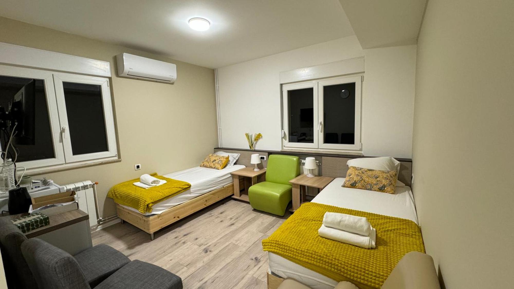 Aviator Apartments & Rooms Nikola Tesla Airport Belgrade Surčin Exteriér fotografie